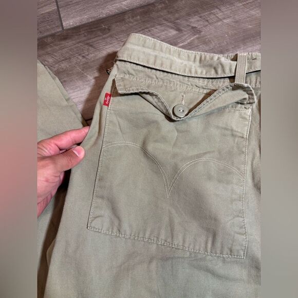 Women’s Levis Tan Low Slouch Trooper Size XL Hiking Pants Pockets - Picture 2 of 6
